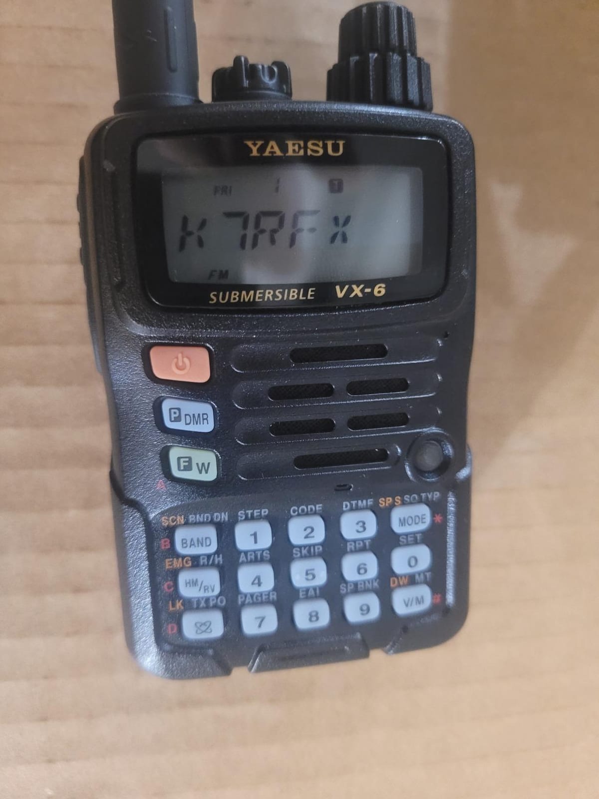 Tri-Band Yaesu VX-6R Submersible Amateur Ham Radio Transceiver (144/222/440) customer photo 1