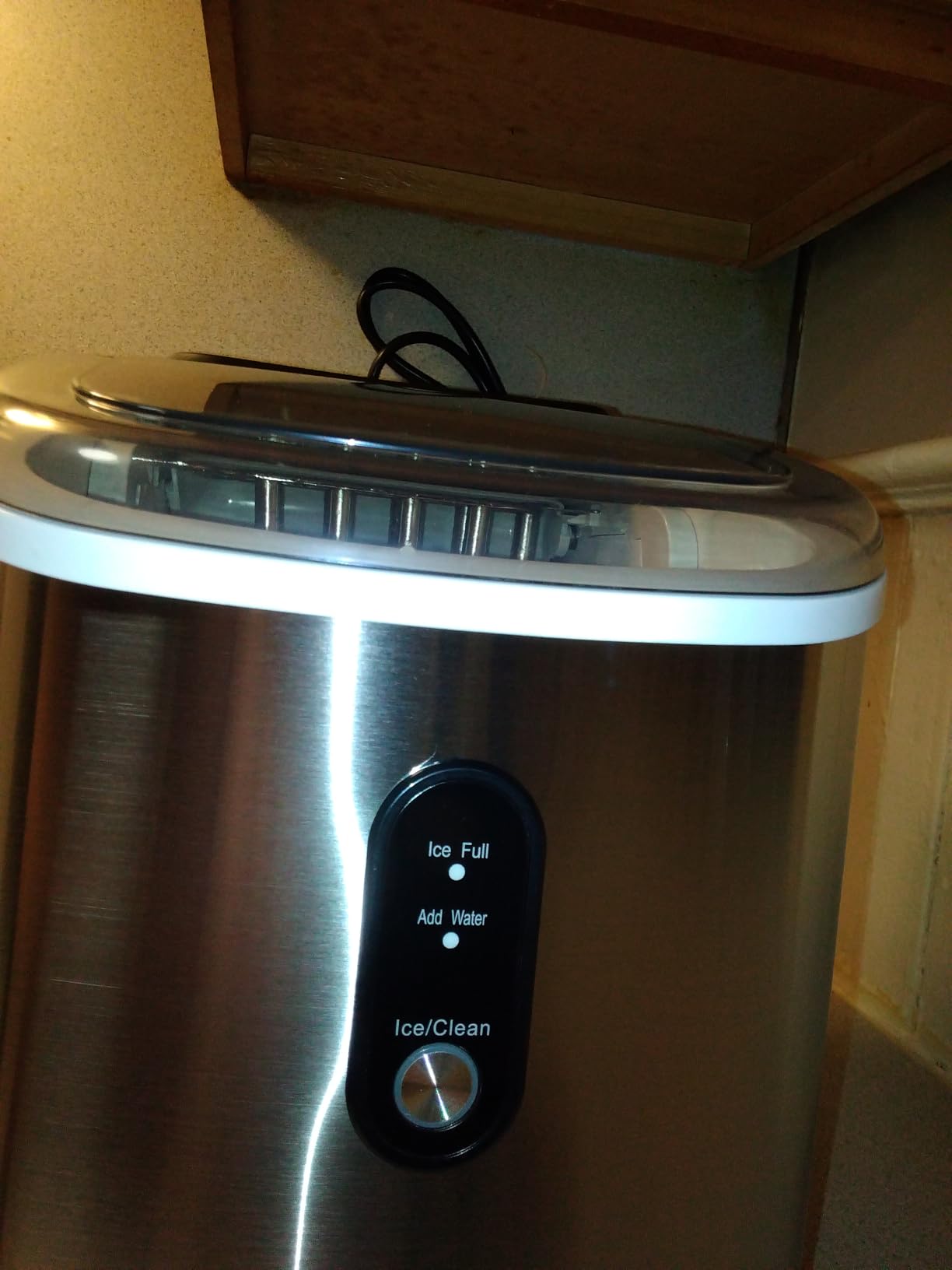 Frigidaire EFIC103-AMZ-SC Counter Top Maker with Over-Sized Ice Bucket, Stainless Steel, Self Cleaning Function, Heavy Duty, Stainless customer photo 1