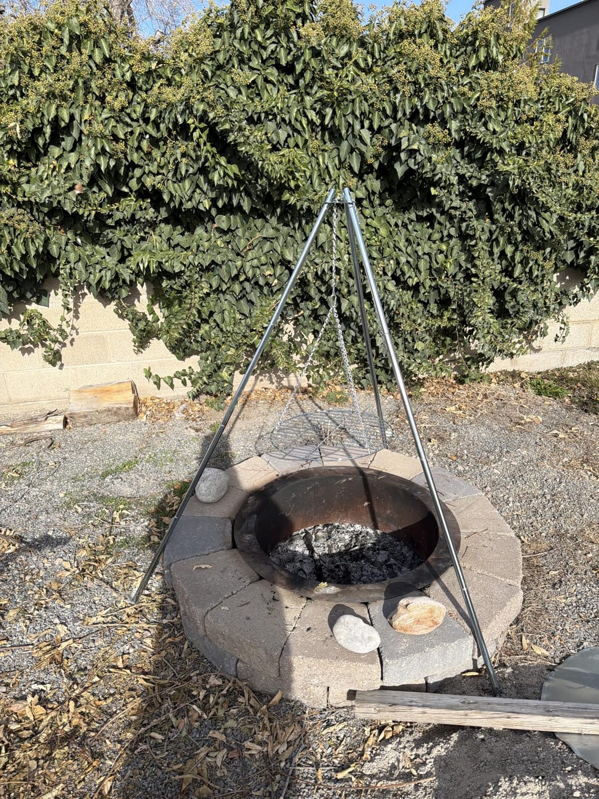 Stansport Tripod Cooker with 17