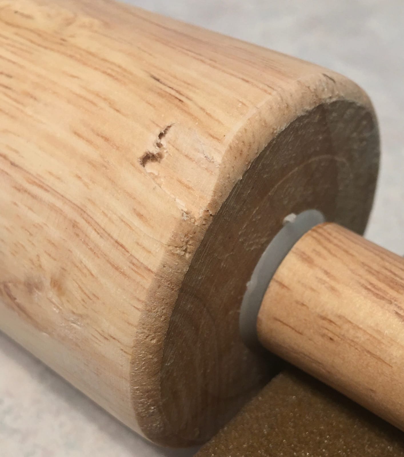 FARBERWARE Classic Wood Rolling Pin, 18-Inch Hardwood Dough Roller for Baking Pizza, Pies, Pastry and Cookies, Ergonomic Handles, Kitchen Essential customer photo 2
