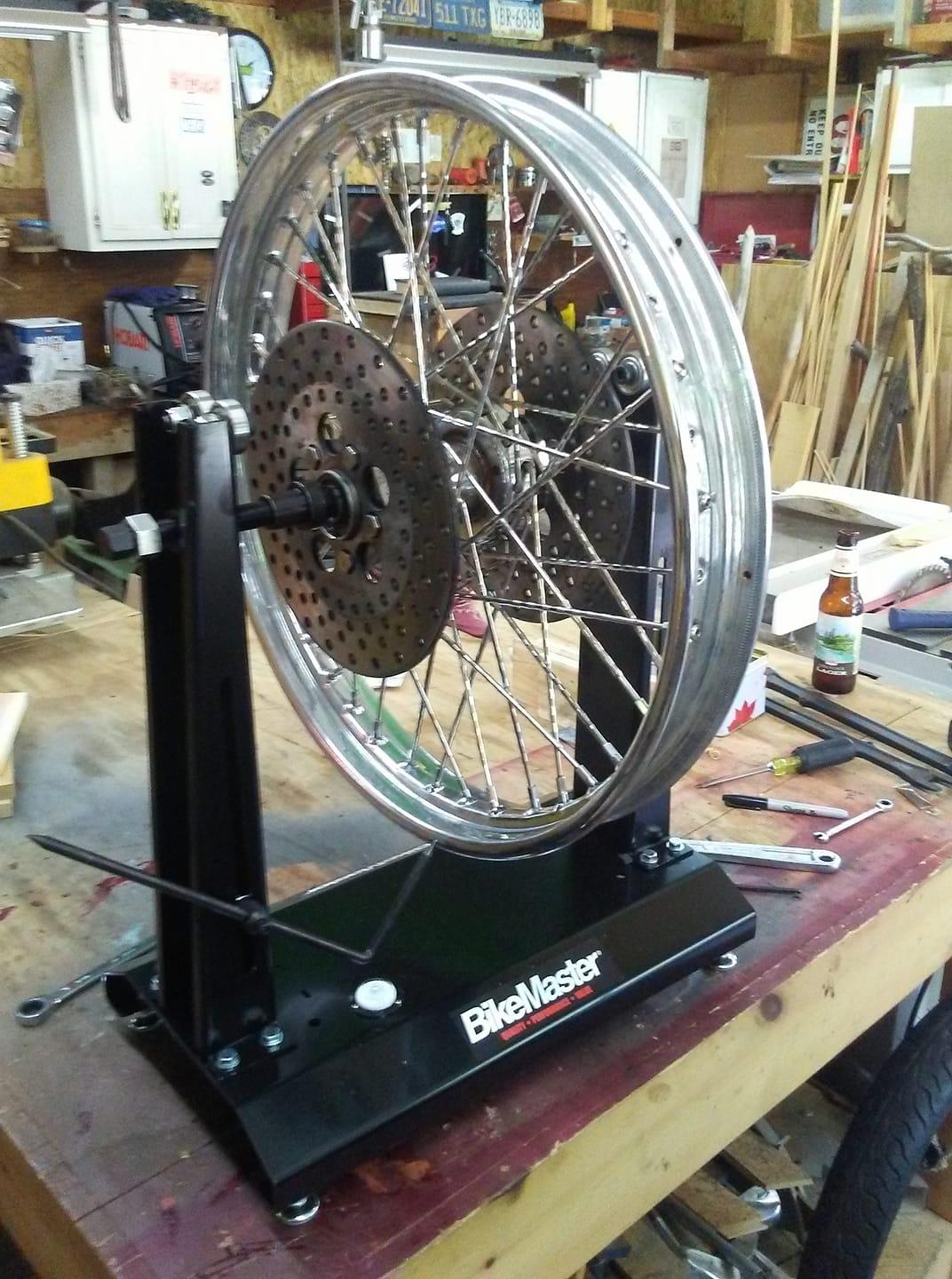 BikeMaster Wheel Balancer and Truing Stand 30cmX54cm customer photo 2