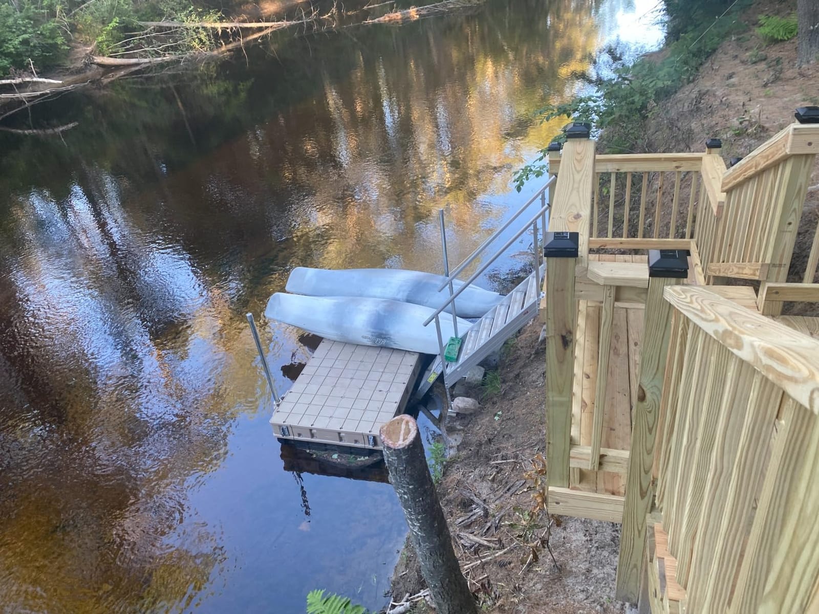 PlayStar Premium Aluminum Frame Floating Dock 4' x 10' with Resin Top & Sidewalls customer photo 2