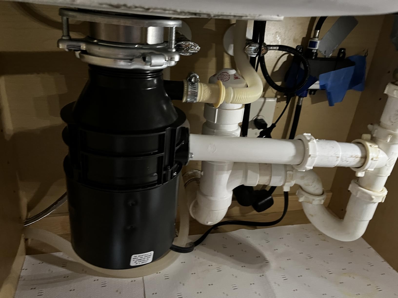InSinkErator Badger 5XP Garbage Disposal with Power Cord, Badger Series 3/4 HP Continuous Feed Food Waste Disposer customer photo 2