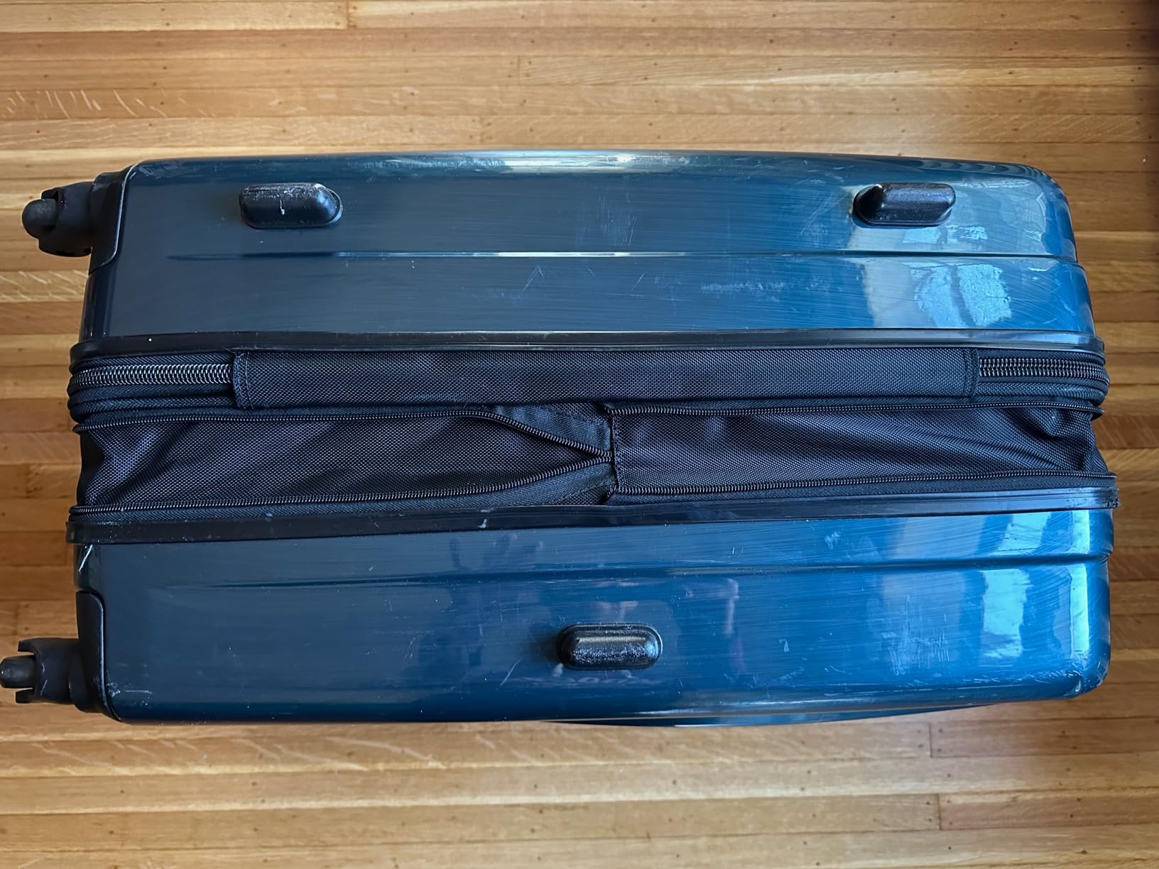 Samsonite Winfield 2 Hardside Expandable Luggage with Spinner Wheels, Charcoal, Checked-Large 28-Inch customer photo 2