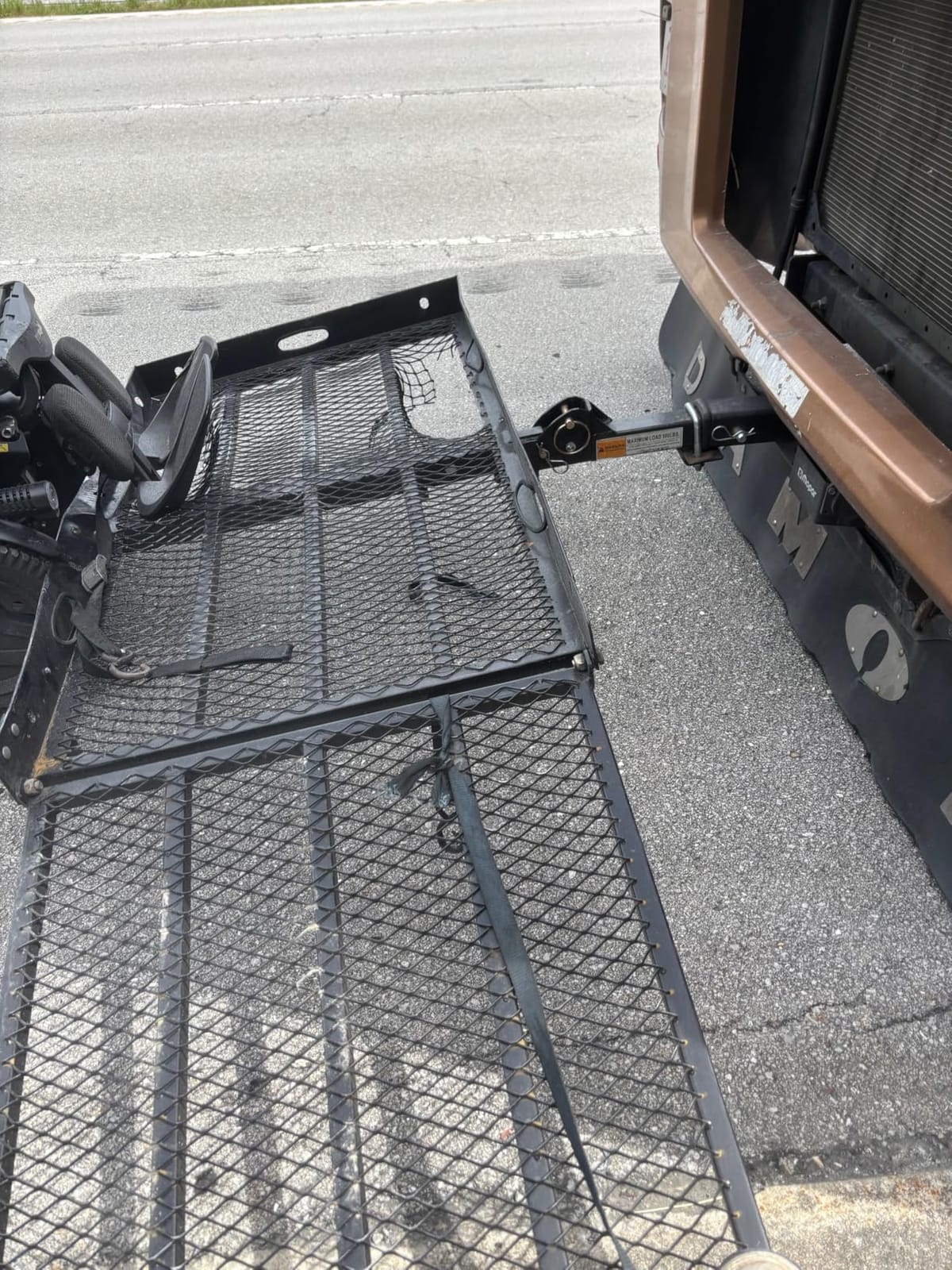Silver Spring Folding Steel Wheelchair Carrier with Ramp and Hitch Mount customer photo 1