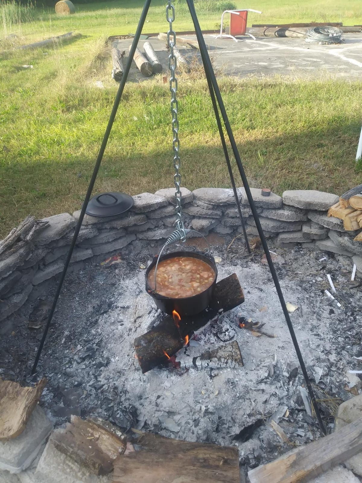 Lodge Adjustable Steel Campfire Cooking Tripod, 40-60 Inches customer photo 2
