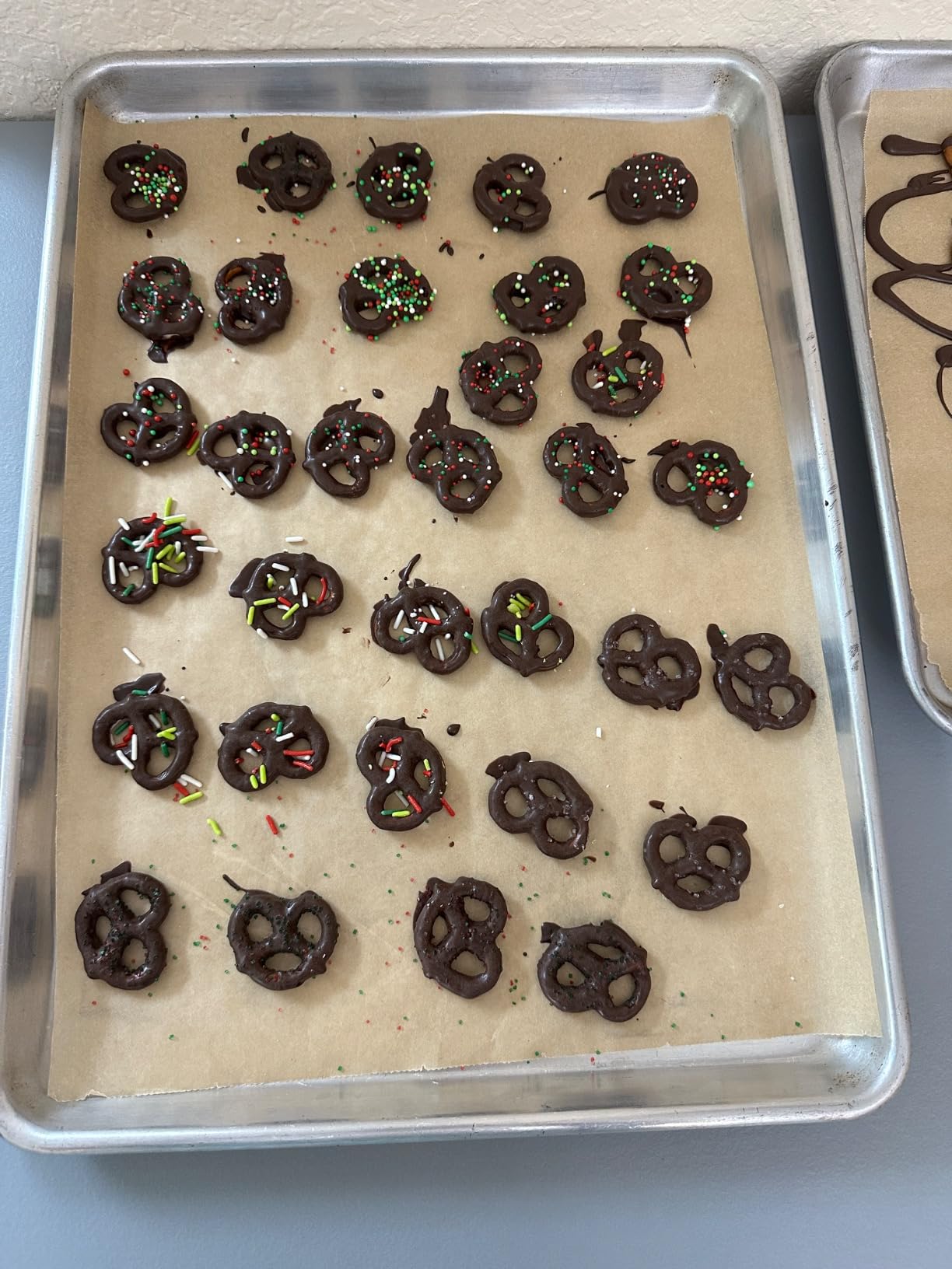 Wilton Candy Melts Melting Pot, Strawberries Cakepops, 2.5-Cup customer photo 1