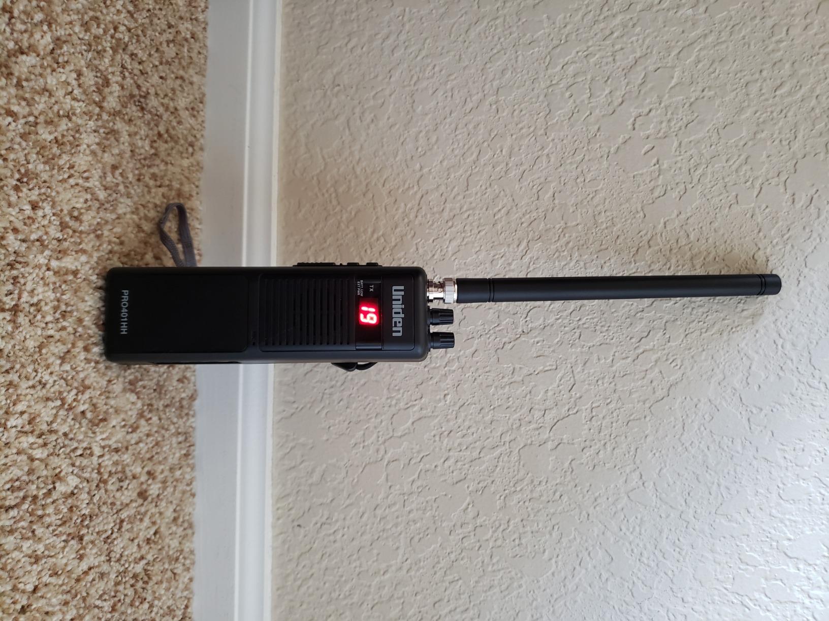 Uniden PRO401HH Professional Series 40 Channel Handheld CB Radio, 4 Watts Power with Hi/Low Power Switch, Auto noise cancellation, Belt Clip And Strap Included, 2.75in. x 4.33in. x 8.66in. customer photo 2