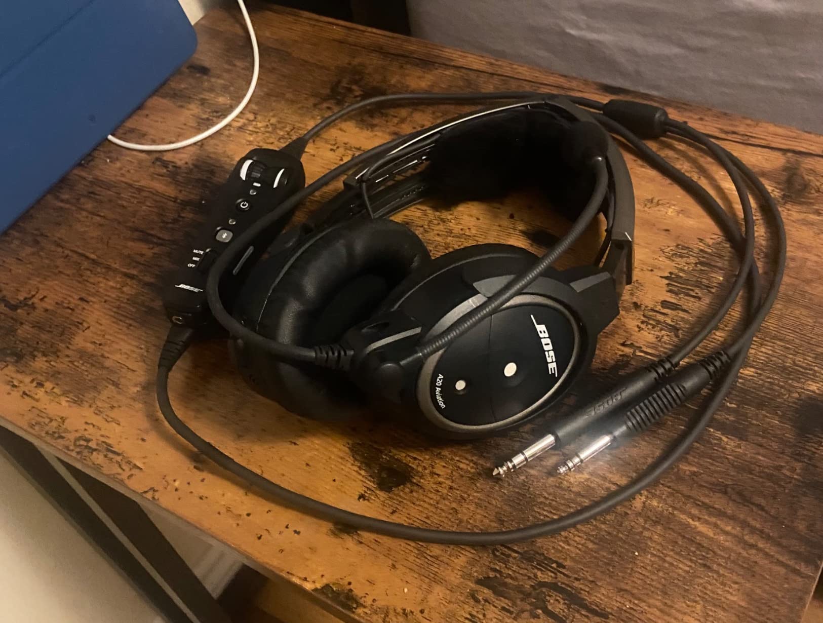 Bose 324843-3020 A20 Aviation Headset with Bluetooth Dual Plug Cable, Black customer photo 2