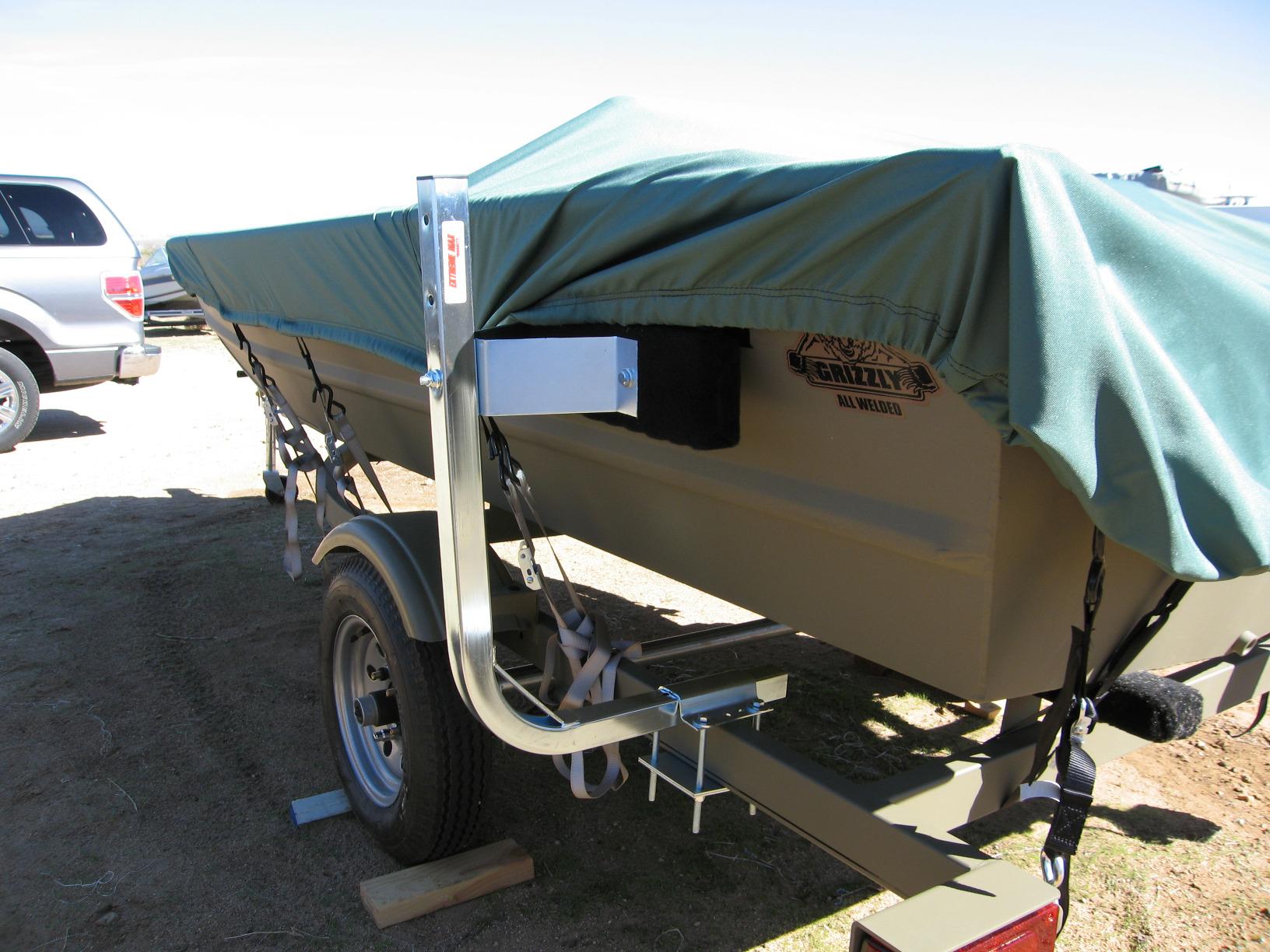Extreme Max 3005.3837 Single Post Horizontal Bunk Guide-On System - 18