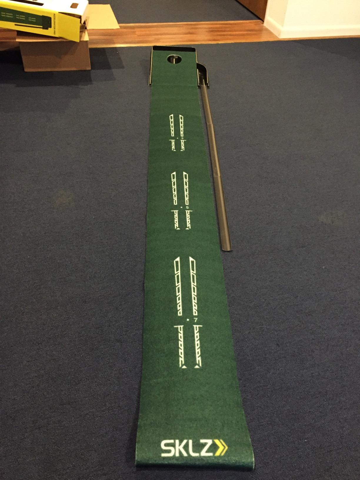 SKLZ Putting Green: Perfect Your Golf Skills with Realistic Home Practice - Improve Your Putting Stroke, Lower Your Scores, and Enjoy Convenient, Training Anytime, Anywhere! customer photo 1