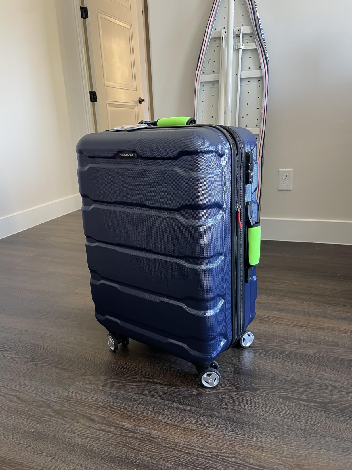 Samsonite Omni PC Hardside Expandable Luggage with Spinner Wheels, Teal, Checked-Large 28-Inch customer photo 2