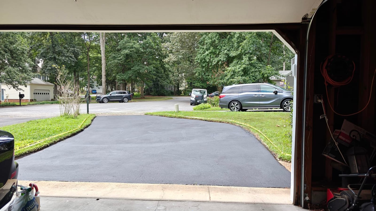 Henry HE532410 5 Gallon Driveway Asphalt Resurfacer customer photo 2