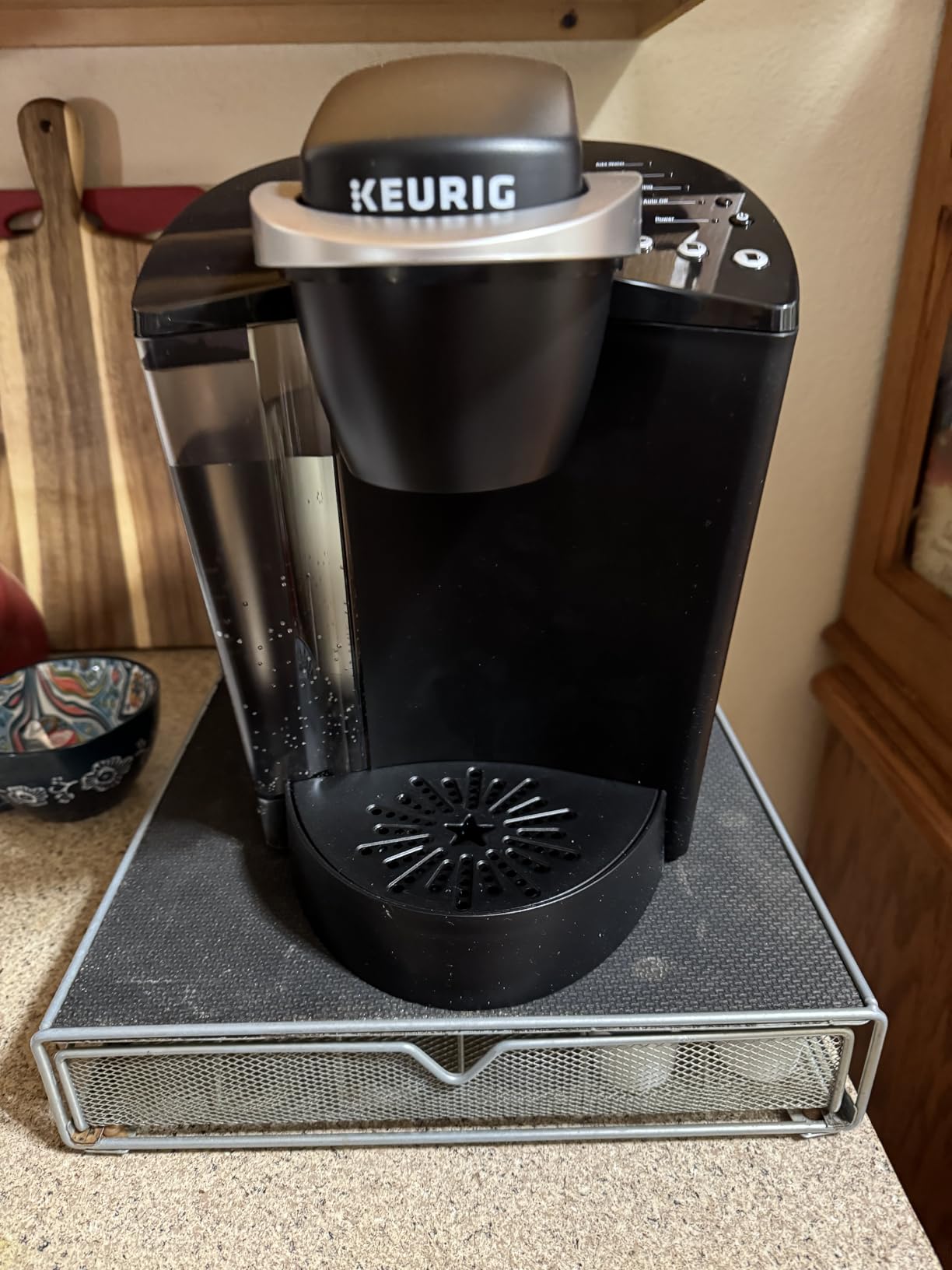 Keurig K-Classic Single Serve K-Cup Pod Coffee Maker, with 3 Brew Sizes, 48oz Removable Reservoir, Black customer photo 1