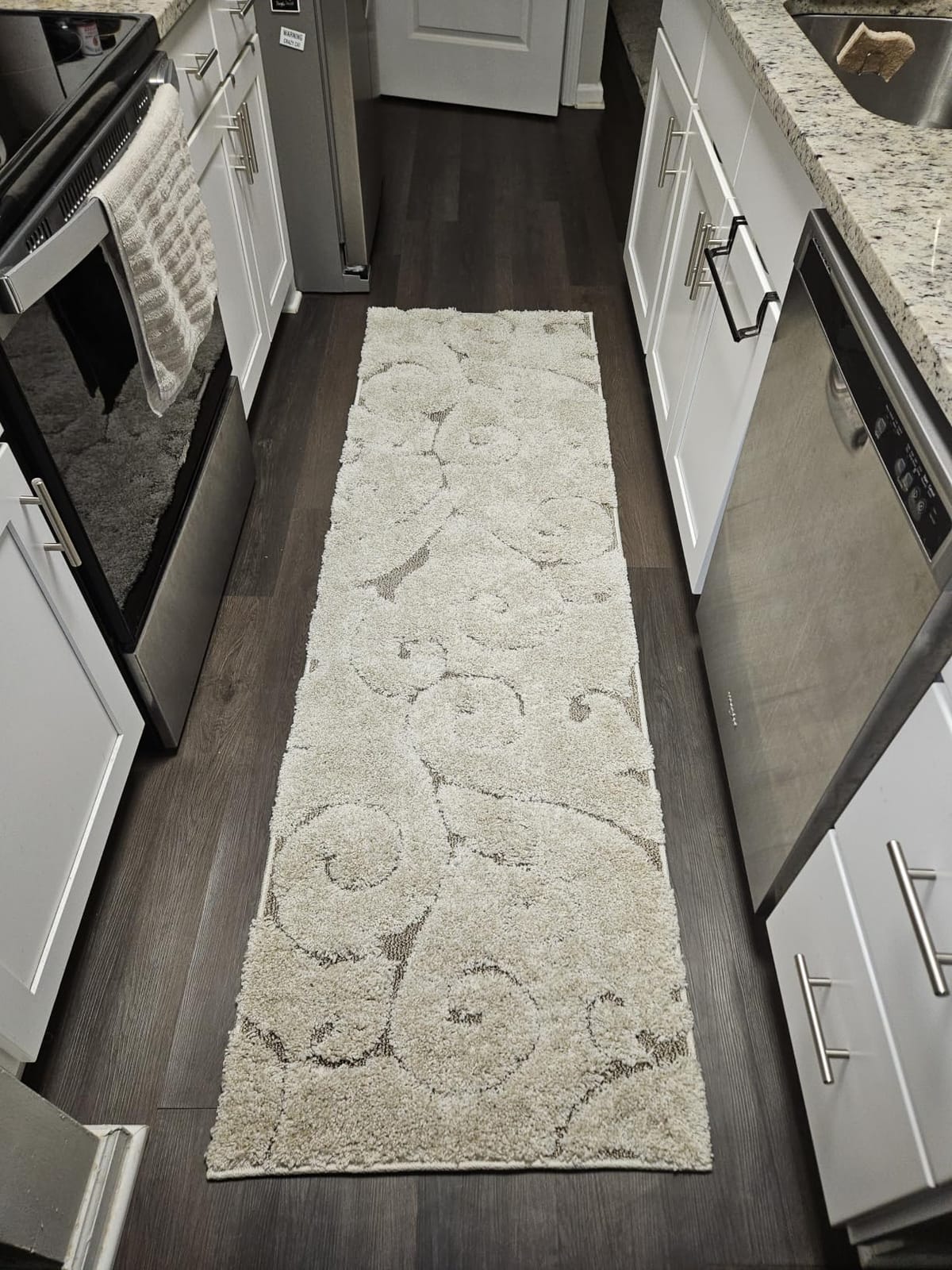 SAFAVIEH Florida Shag Rug 8'x10', Soft Plush Transitional Cream SG455-1111 customer photo 1