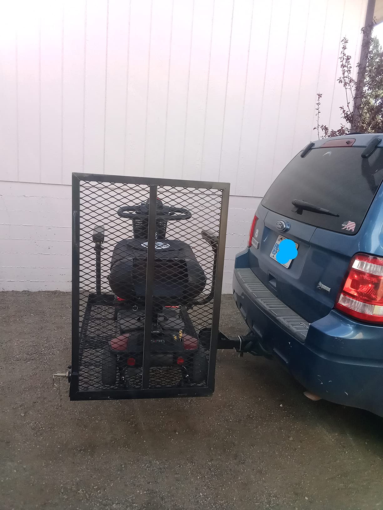 New Mobility Carrier Ramp Hitch Mounted 46.2 x 26.8 x 38.7 500 lbs for customer photo 2