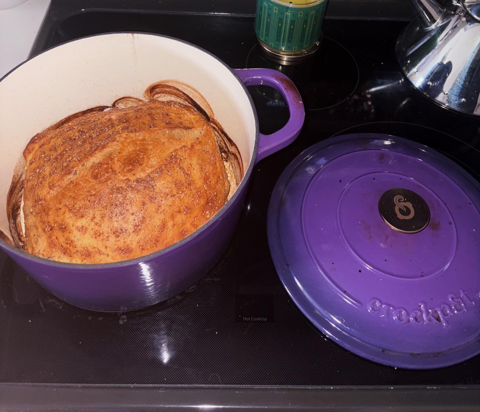 Crock-Pot Artisan 7-Quart Round Enameled Cast Iron Dutch Oven – Slate Gray, Heavy-Duty Cookware for Slow Cooking, Baking, Roasting with Lid customer photo 2