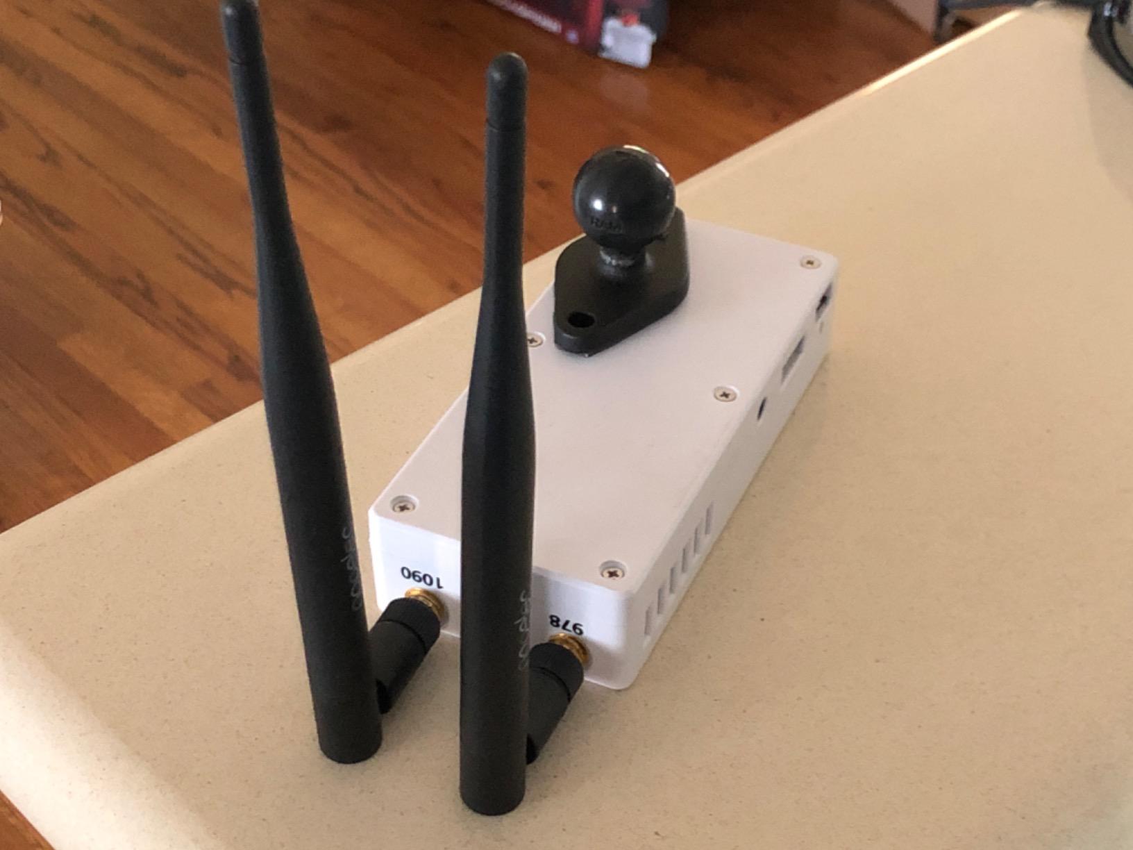 Nooelec Dual-Band NESDR Nano 2 ADS-B (978MHz UAT & 1090MHz 1090ES) Bundle for Stratux™, Avare, Foreflight, FlightAware & Other ADS-B Software Applications. Includes 2 SDRs, 4 Antennas & 5 Adapters customer photo 2