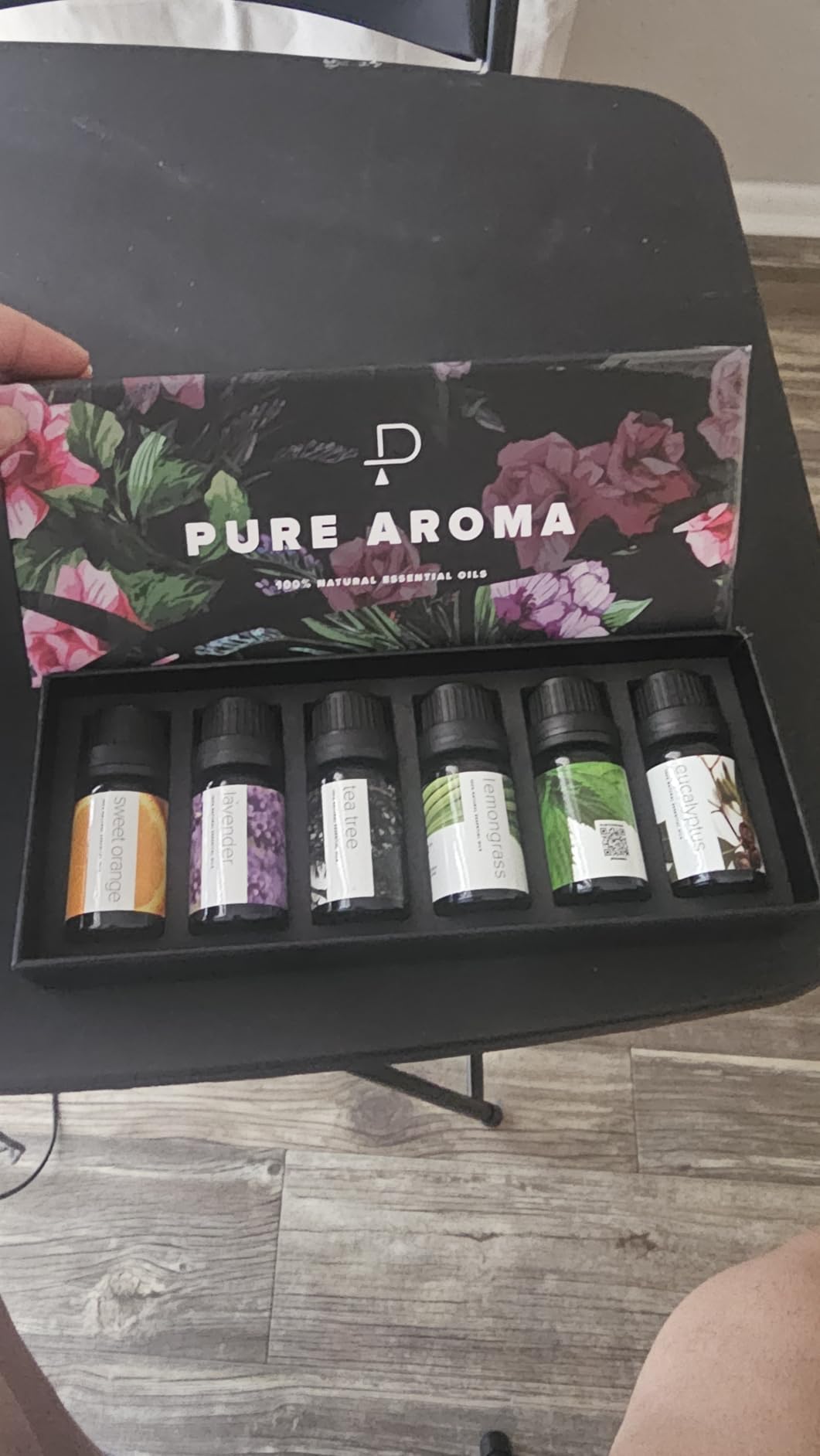 Pure Aroma Essential Oils Aromatherapy Set - 6 x 10ML Oils for Diffusers, Home Care, Candle Making Scents, Fragrance, Humidifiers, Gifts - Peppermint, Tea Tree, Lavender, Eucalyptus, Orange customer photo 1