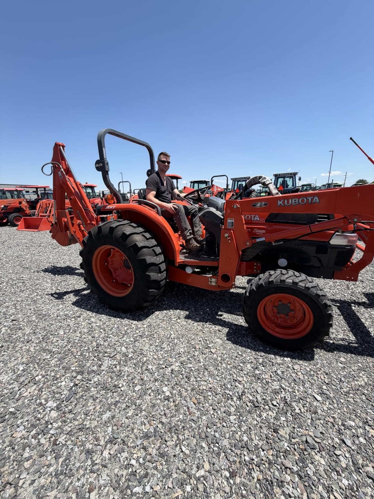 NEWRAY 1:18 KUBOTA - L6060 Tractor with Backhoe and Loader customer photo 2