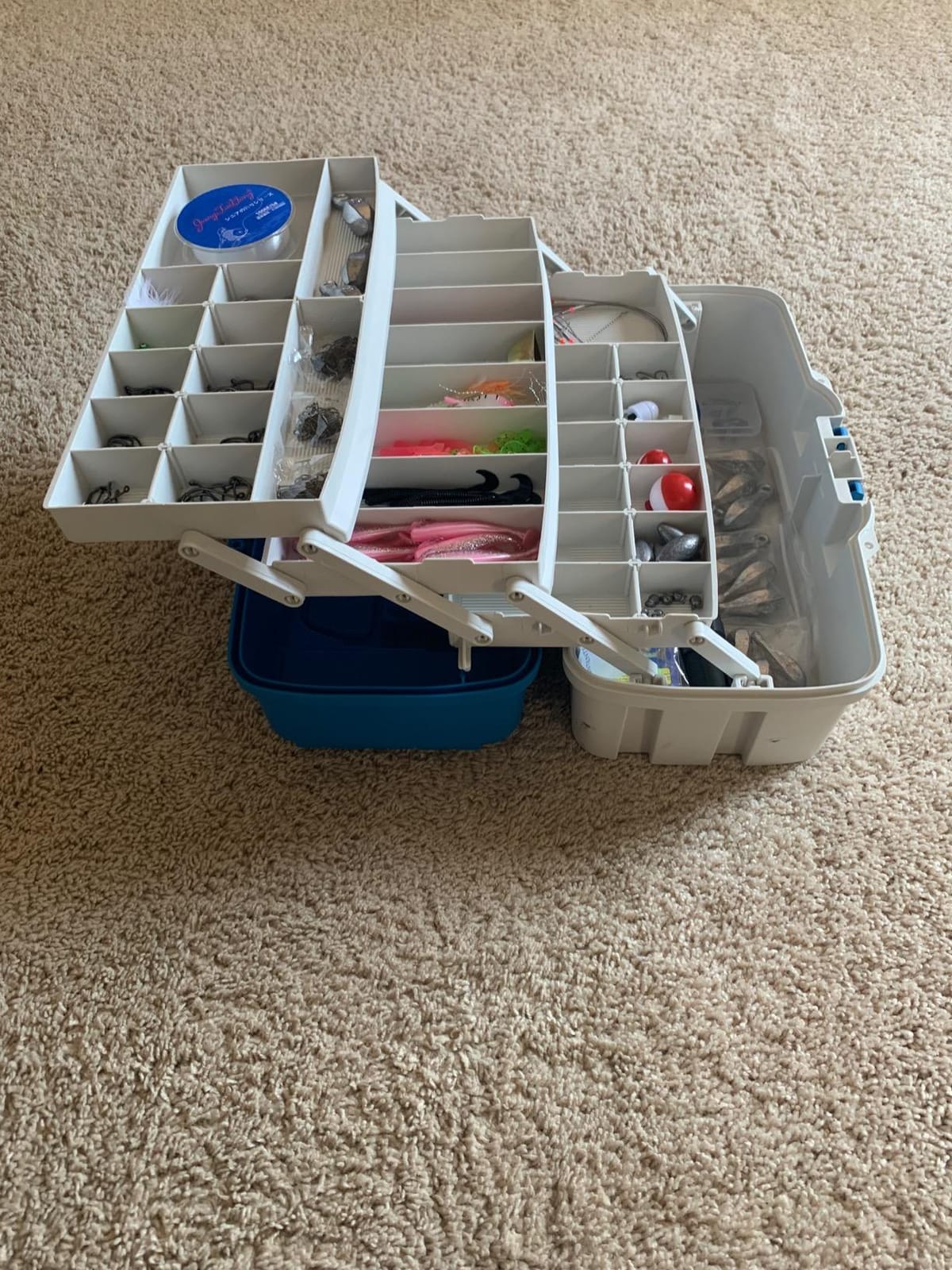 Plano Ready-Set-Fish 3-Tray Tackle Box with Tackle, Aqua Blue/Tan, One Size customer photo 1