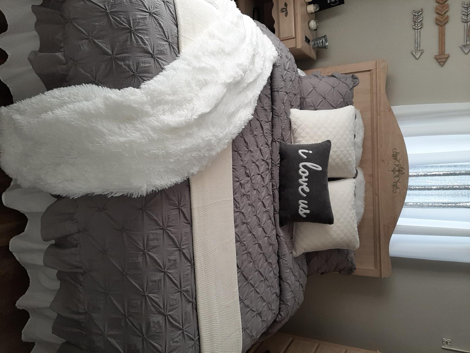 Chanasya Premium Throw Blanket & Pillow Cover - Long Faux Fur Fuzzy Sherpa Throw (50