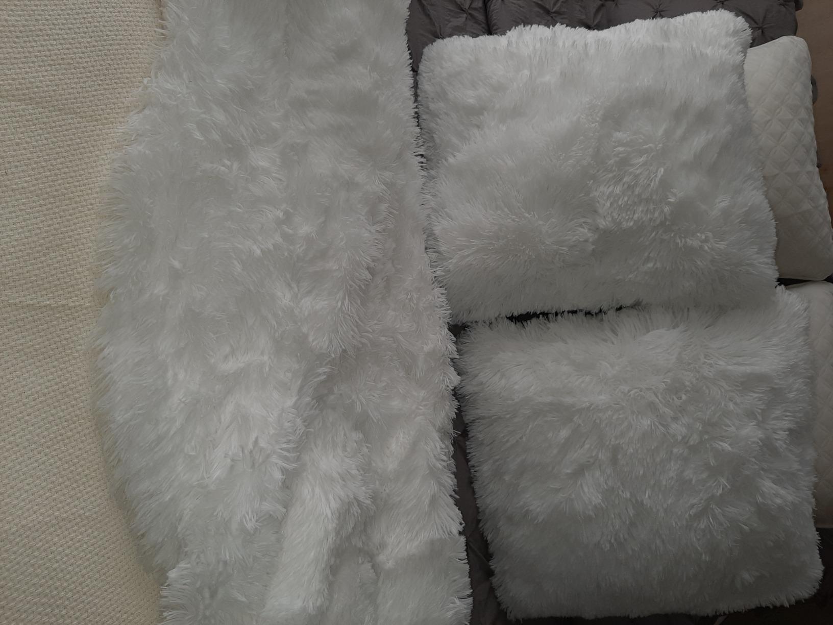 Chanasya Premium Throw Blanket & Pillow Cover - Long Faux Fur Fuzzy Sherpa Throw (50