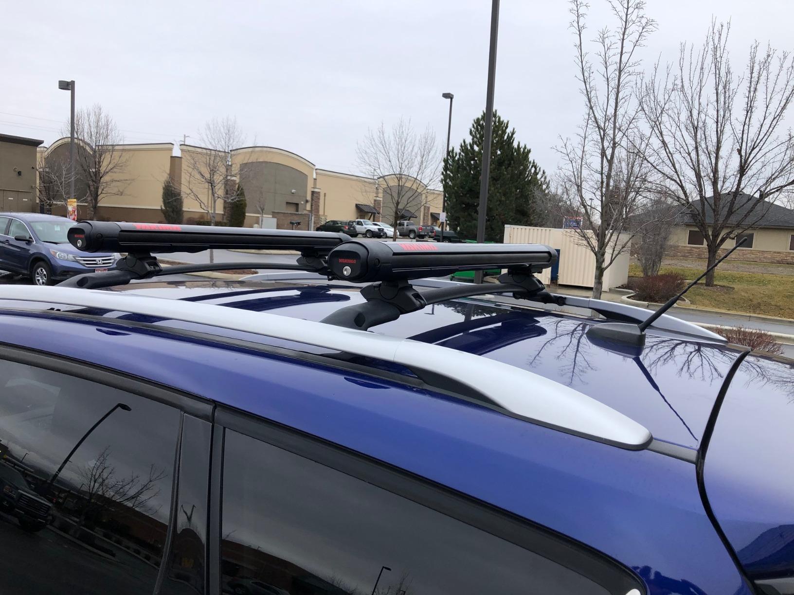Yakima - FatCat EVO 4 EVO, Rooftop Ski and Snowboard Mount, Black customer photo 2