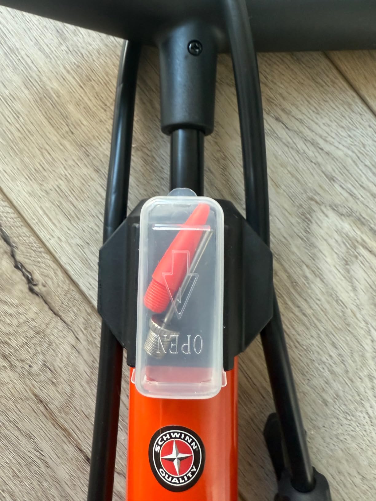Schwinn Air Center Series or Basic Floor Pump, for a Range of Bikes, 100, 120 or 160 PSI, Soft Grip Handle, Dual Head for Schrader and Presta Valves, Manual Air Pump customer photo 2