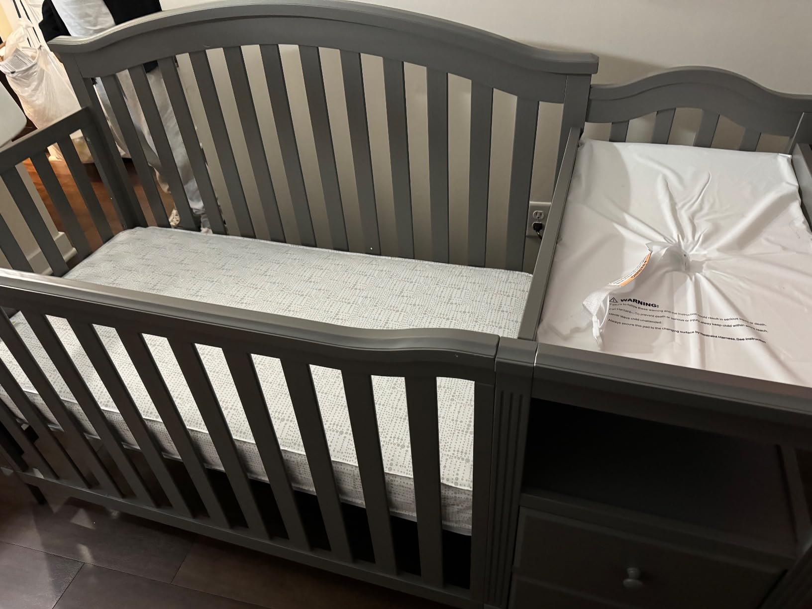 Sorelle Furniture Berkley Crib and Changer with Slat Panel Back Classic -in- Convertible Diaper Changing Table Non-Toxic Finish Wooden Baby Bed Toddler Childs Daybed Full-Size Nursery - White customer photo 2