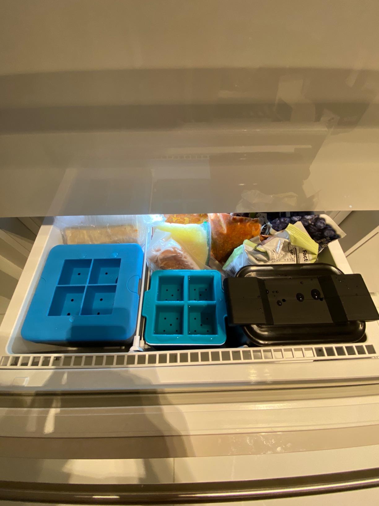 True Cubes Crystal Clear Ice Cube Maker, 4 Large 2