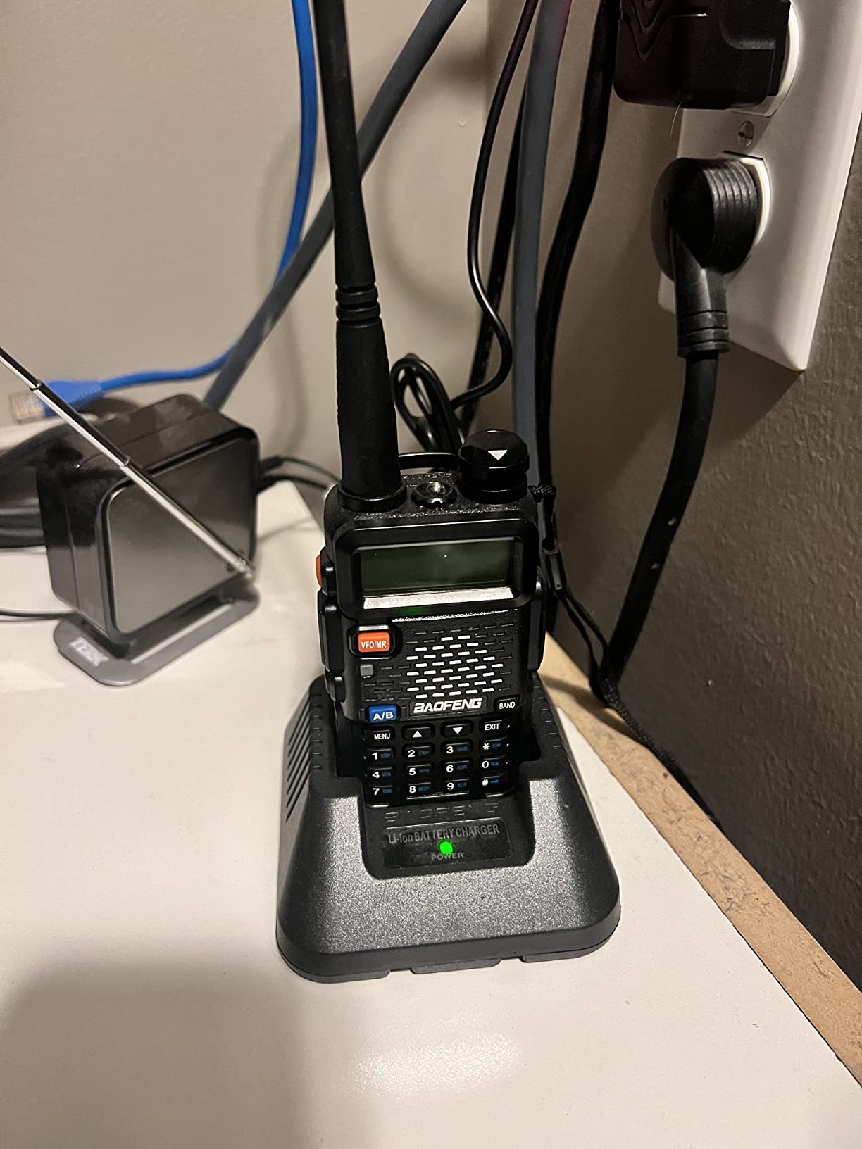 Baofeng UV-5R Ham Radio Handheld, Dual Band Two Way Radio (Black) customer photo 2