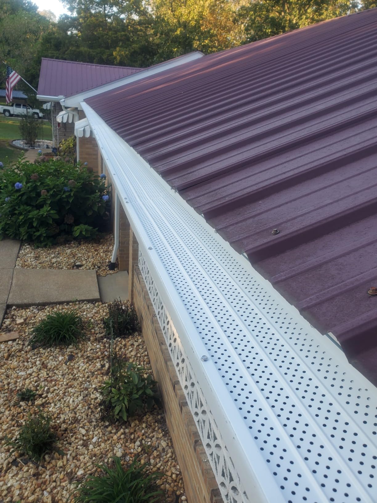 FlowGuard USA Made Professional DIY 6 Inch 50-Year Gutter Cover System - Thermal Thaw Black - Aluminum Gutter Guards - 102 Feet - by FlexxPoint customer photo 1