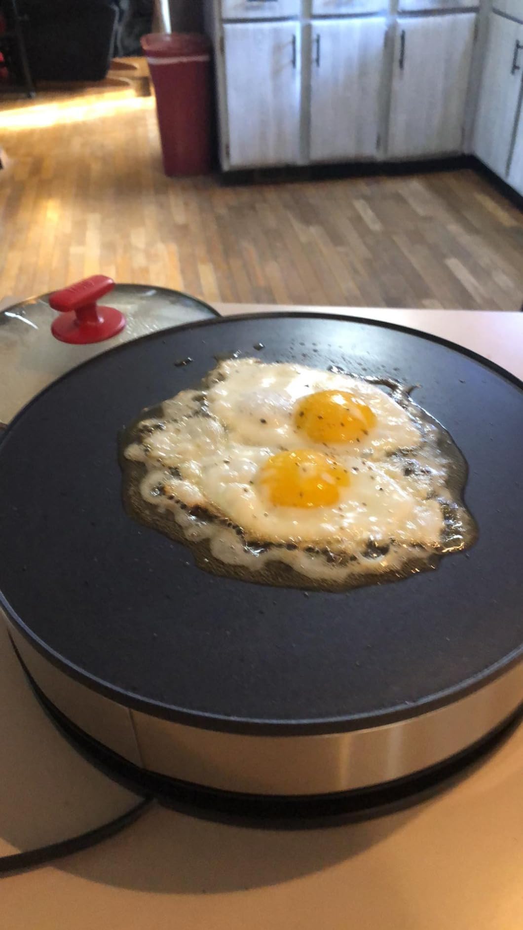 Proctor Silex Electric Crepe Maker with 13” PFAS-Free Nonstick Griddle for Eggs, Pancakes, Omelets and Quesadillas, with Temperature Control, Spatula, Spreader, Batter Cup, Stainless Steel (38400MN) customer photo 2
