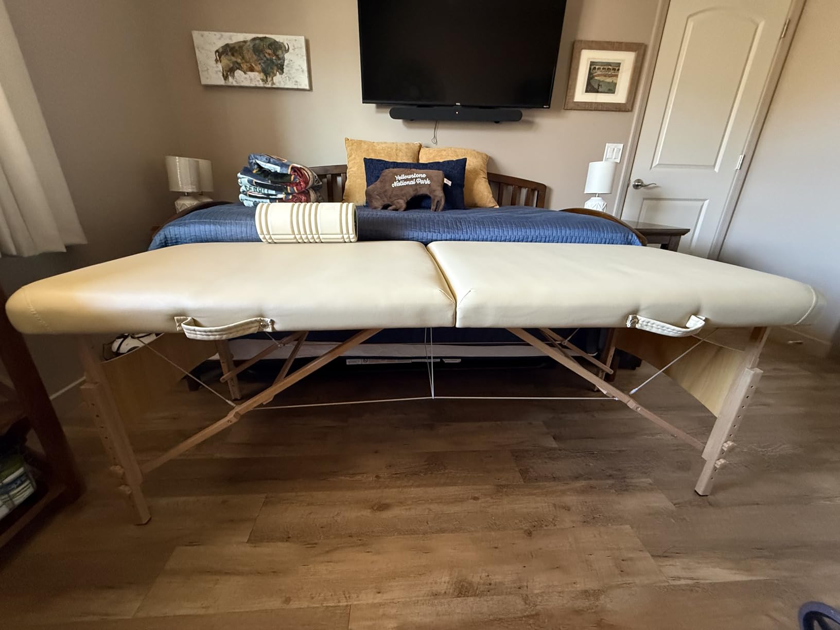 Saloniture Basic Portable Folding Massage Table - Black customer photo 1