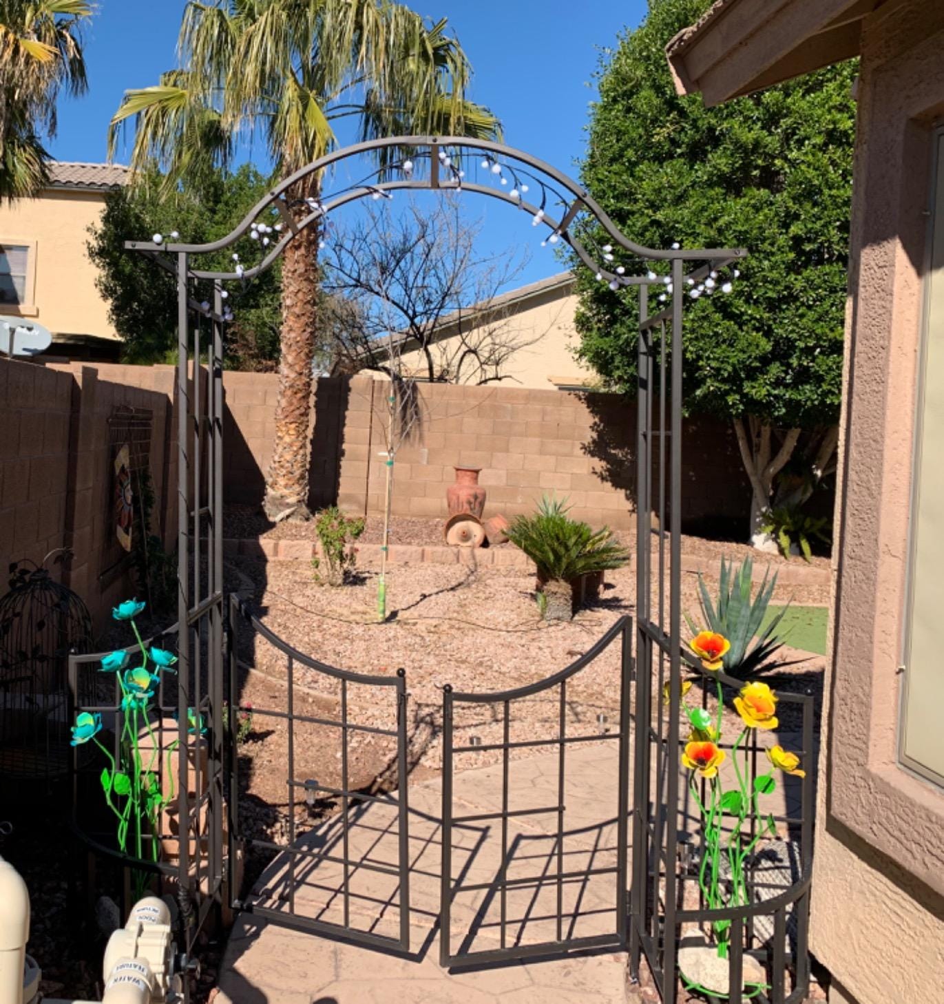 leisurelife Steel Garden Arch Arbor Trellis W/Gate, 7.5 Ft Height | Fence and Planter Holders, for Climbing Plants, Brownish Bronze customer photo 1