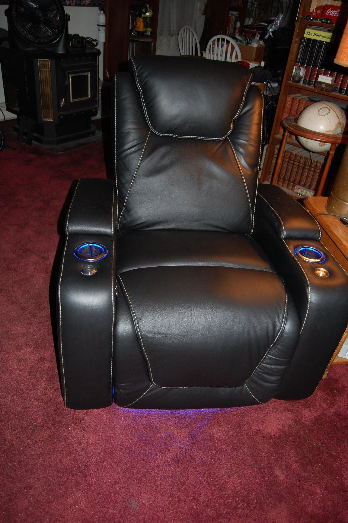 Seatcraft Equinox Home Theater Seating Black Single Recliner customer photo 1
