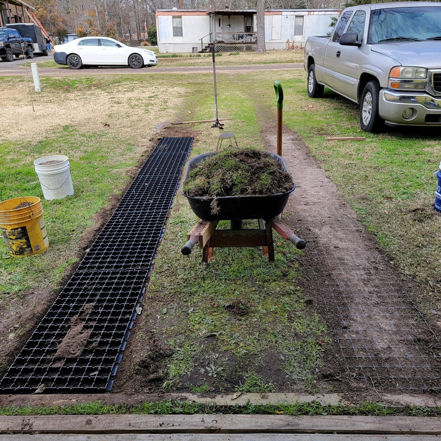 FGLLI01874-5PK Drive-On Lawn Grid, 38.5 x 19 x 1.25, Black (Pack of 5) customer photo 2