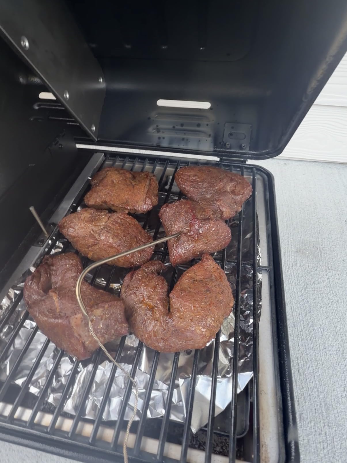 Traeger Ranger Portable Wood Pellet Grill & Smoker, Cast Iron Griddle customer photo 2