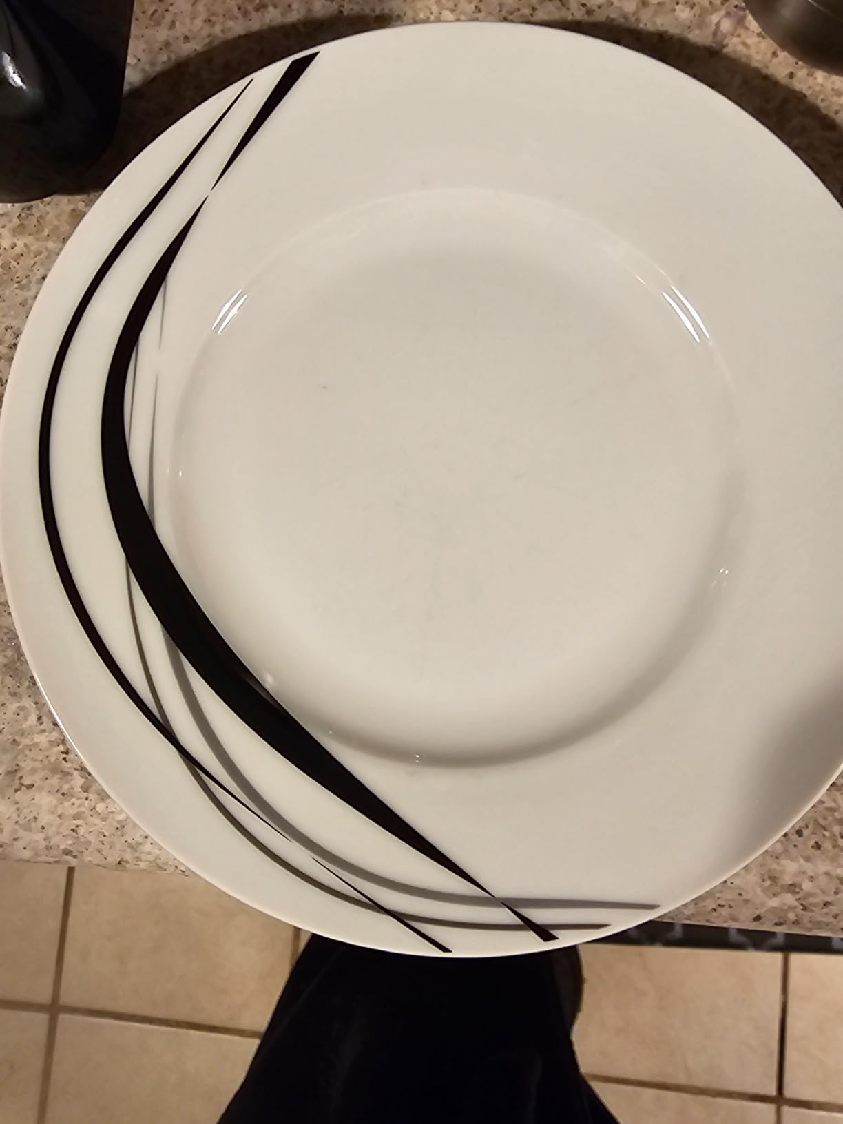 Amazon Basics 18-Piece Complete Kitchen Dinnerware Set, Microwave and Dishwasher Safe, Plates, Dishes, Bowls, Swirl, Heat Resistant, Service for 6, Everyday Use customer photo 1
