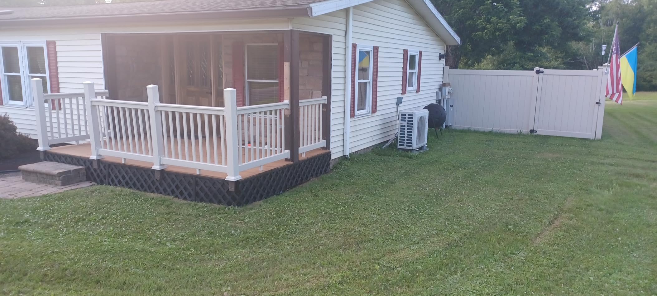 Weatherables Yorkshire Porch and Deck Railing Kit – Vinyl Railing Kit for Decks, Porches, Balconies, and More, Versatile Outdoor Railing (White, 36” x 4') customer photo 2