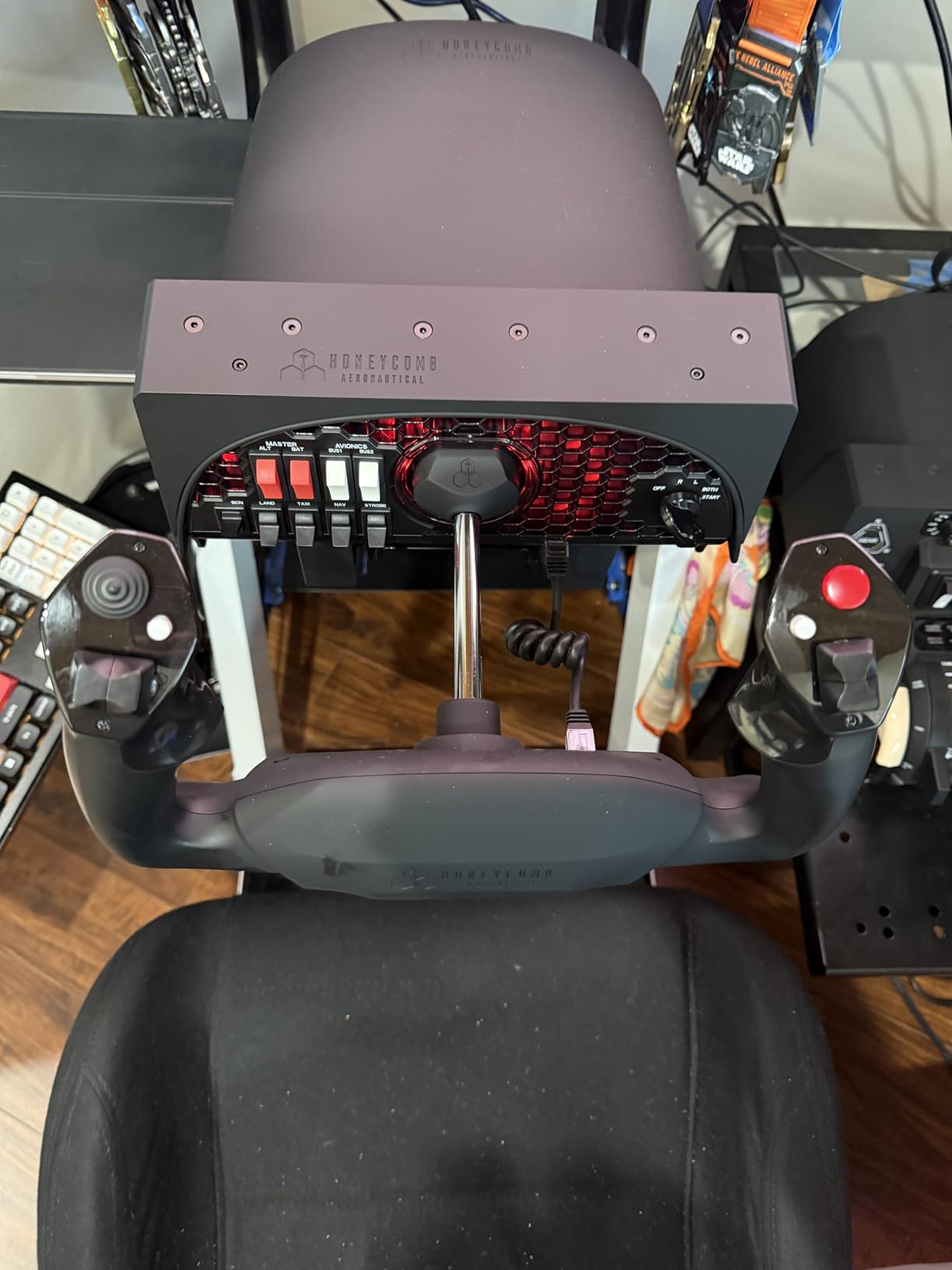 Honeycomb Alpha Flight Controls Yoke & Switch Panel customer photo 1