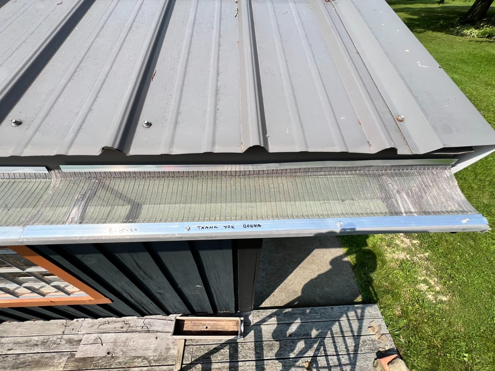 RAPTOR GUTTER GUARD – 48 FT. (Nominal) Contractor Grade Stainless Steel Micro-Mesh Gutter Guard Kit with Screws Included. Fits 5 in. Gutters and Smaller. DIY-Friendly. (5.625 in. x 47.625 in.) customer photo 2