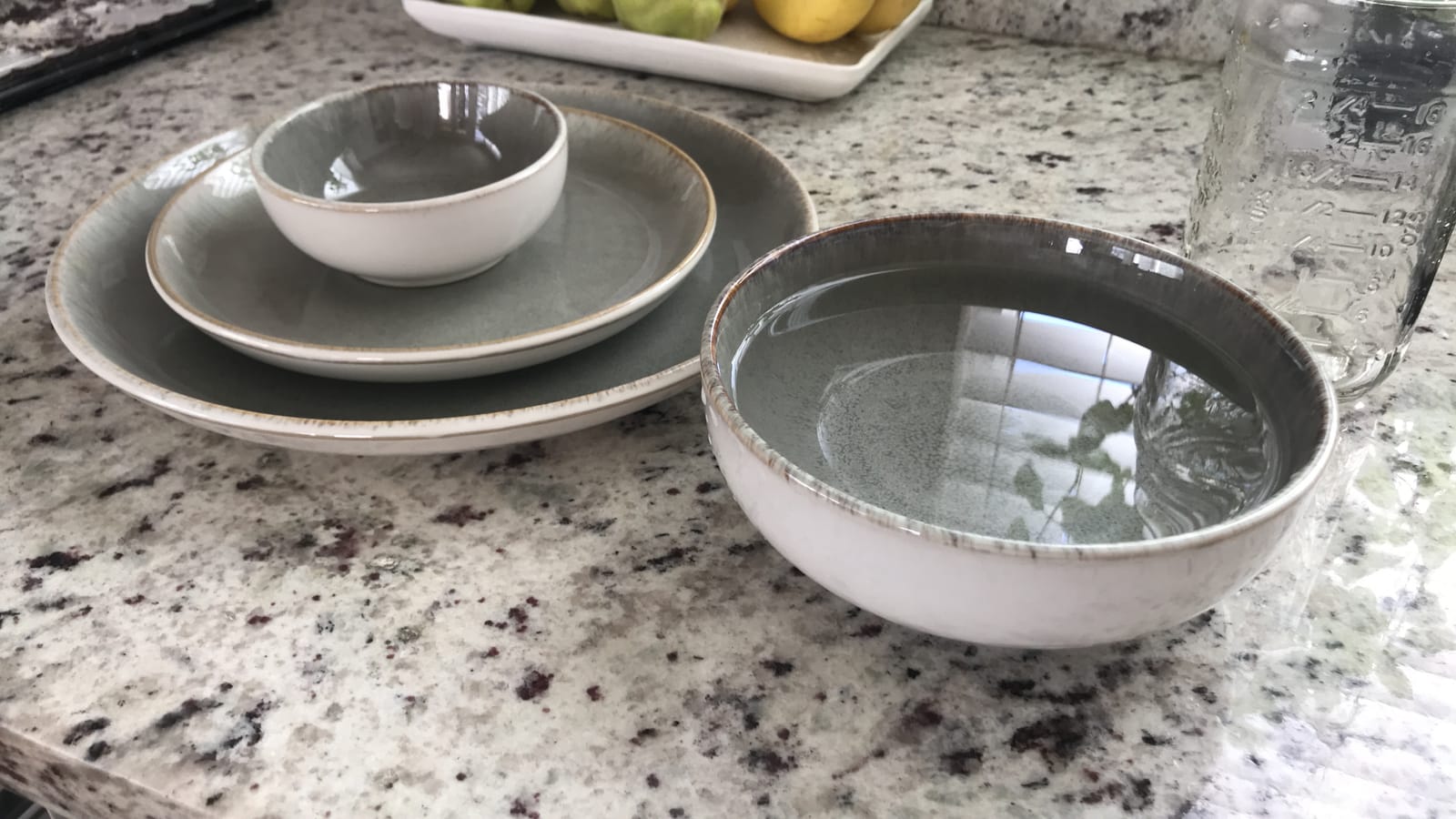 Sango 16-Piece Stoneware Dinnerware Set for 4, Glossy Cream/Green Big Dinner Plates and Bowls Sets with Reactive Glaze, Ceramic Dish Set, Modern Dishes, Microwave & Dishwasher Safe, Resona Moss customer photo 1