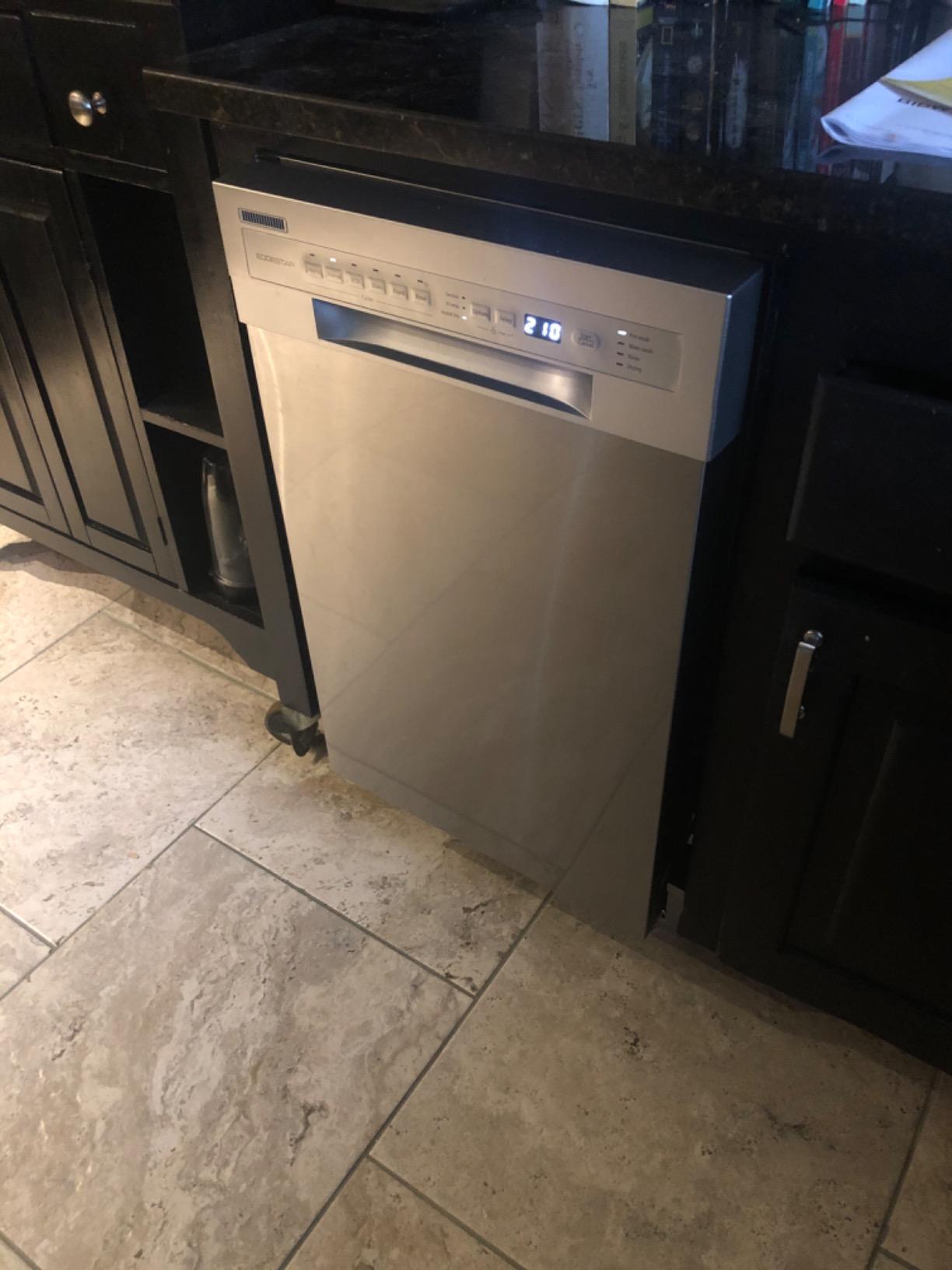 EdgeStar BIDW1802SS 18 Inch Wide 8 Place Setting Built-In Dishwasher customer photo 2