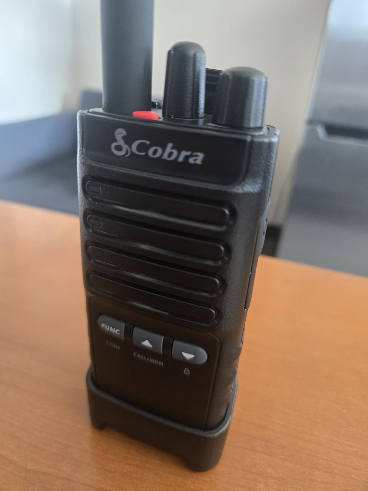 Cobra PX650 - Professional/Business Walkie Talkies - Rechargeable, 300,000 sq. ft/25 Floor Range, Dust Protected and Splashproof (IP54 rating), Two-Way Radio Set (2-Pack) customer photo 2