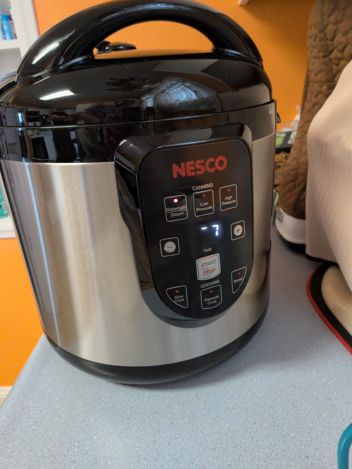NESCO NPC‑9 Smart Electric Pressure Canner and Cooker for Home Food Preservation, 9.5‑Quart Stainless Steel with Digital Controls customer photo 2