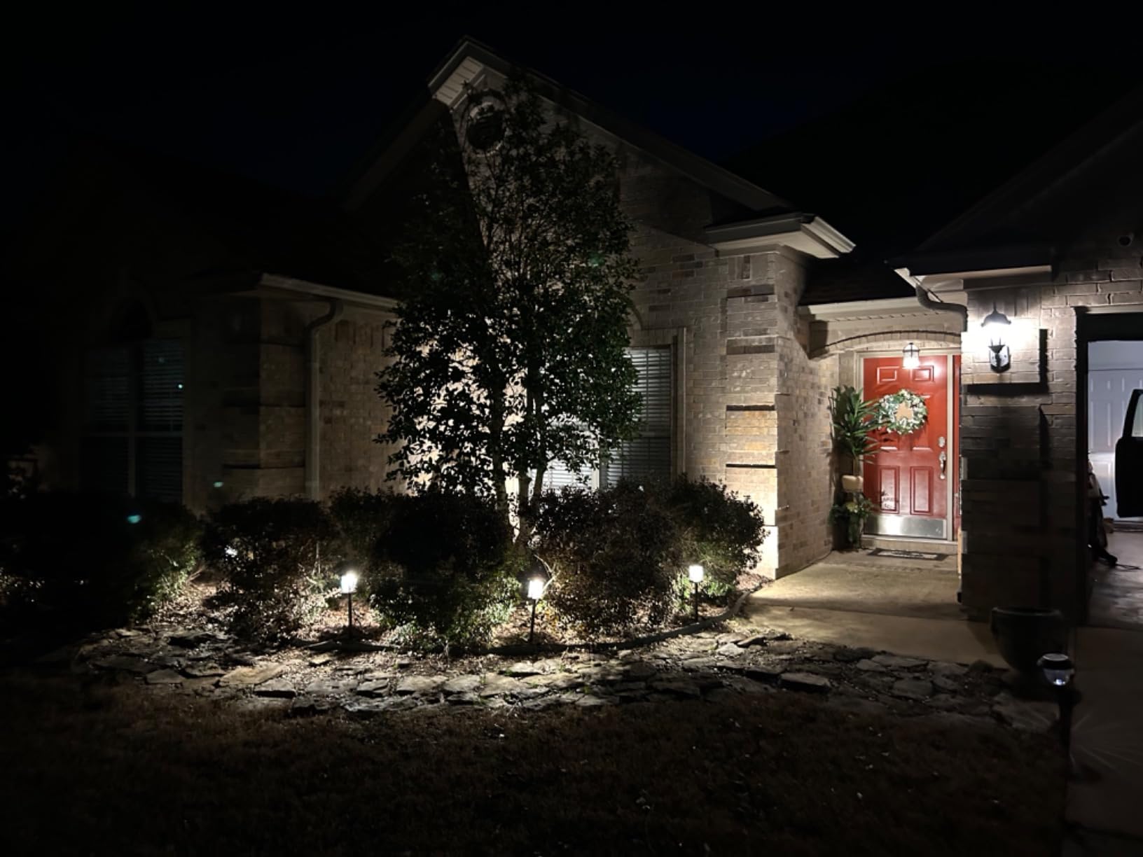 hykolity Low Voltage LED Landscape Kits, 12V-15V Pathway Flood Light Kits customer photo 1
