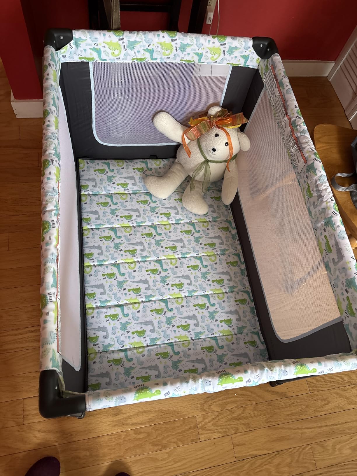Dream On Me Zodiak Portable Playard, Compact for Travel, Carry Bag, Black customer photo 2