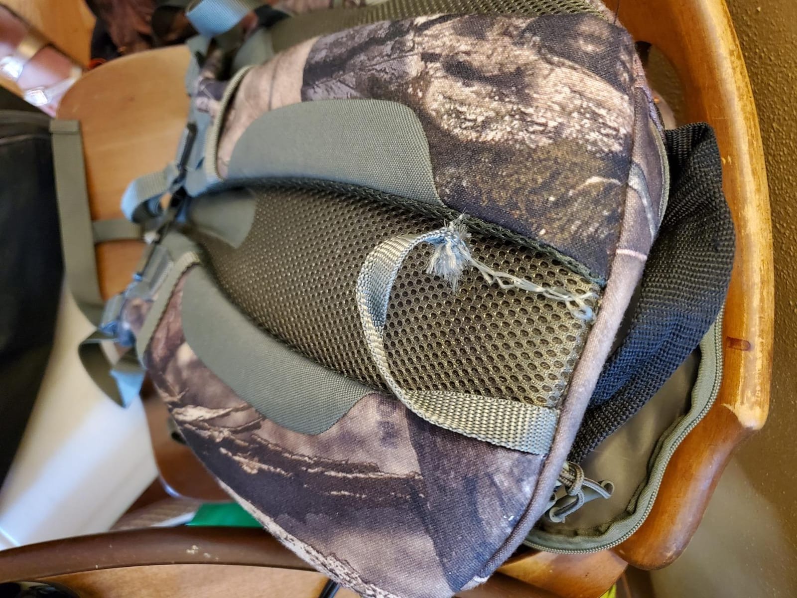 AUMTISC 40L Hunting Bag Backpack with Rifle Holder for Men, Camo Hunting Day Back Pack with Rain Cover for Gun Bow customer photo 2